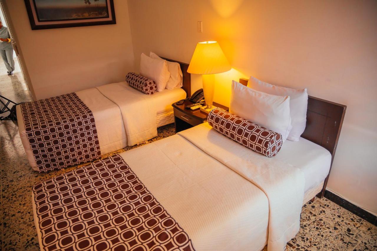 Hotel Tequendama Inn Estacion بوينافينتورا المظهر الخارجي الصورة