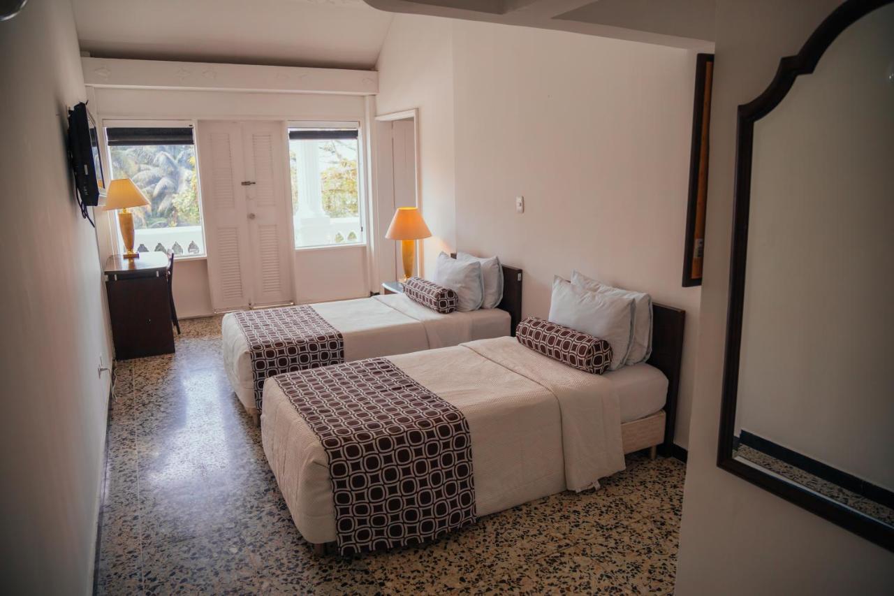 Hotel Tequendama Inn Estacion بوينافينتورا المظهر الخارجي الصورة
